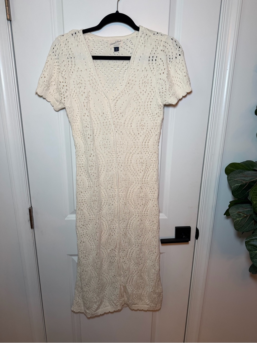 Universal Thread Cream Cable-Knit V-Neck Midi Dress